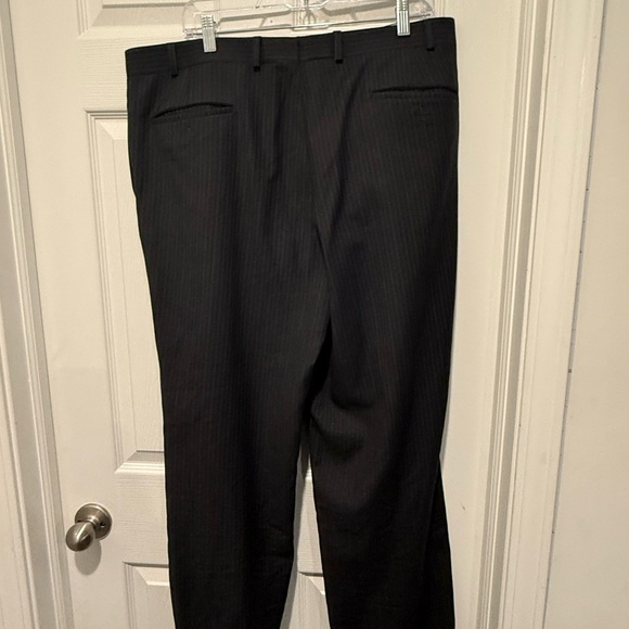 Lauren Ralph Lauren Wool Pinstripe Business Suit 44L , 38x30. - Picture 8 of 15